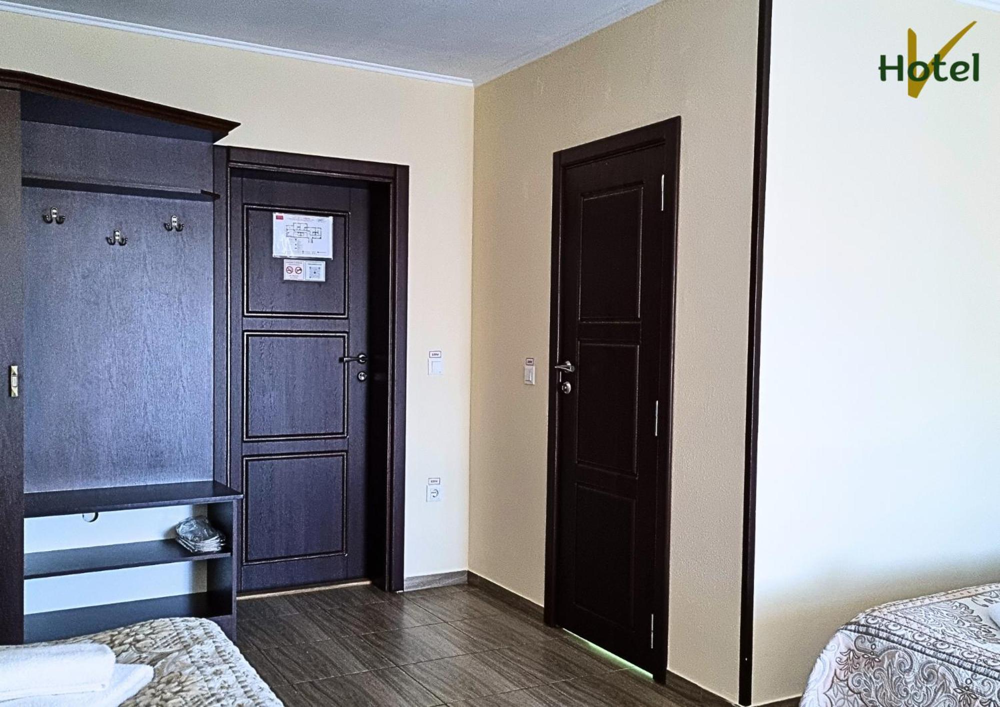 Готель "Валерія" Novoselytsya  Extérieur photo