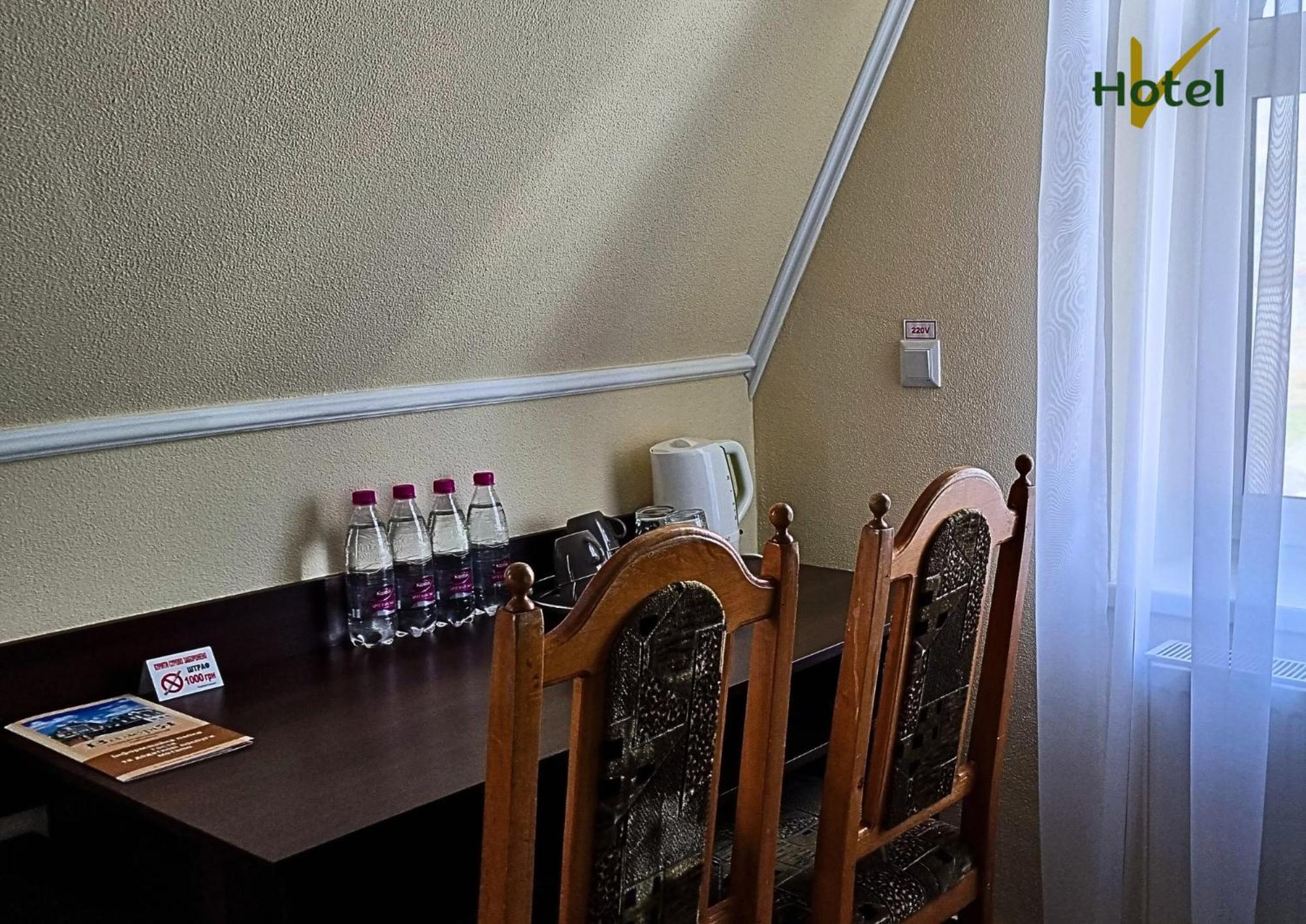 Готель "Валерія" Novoselytsya  Extérieur photo